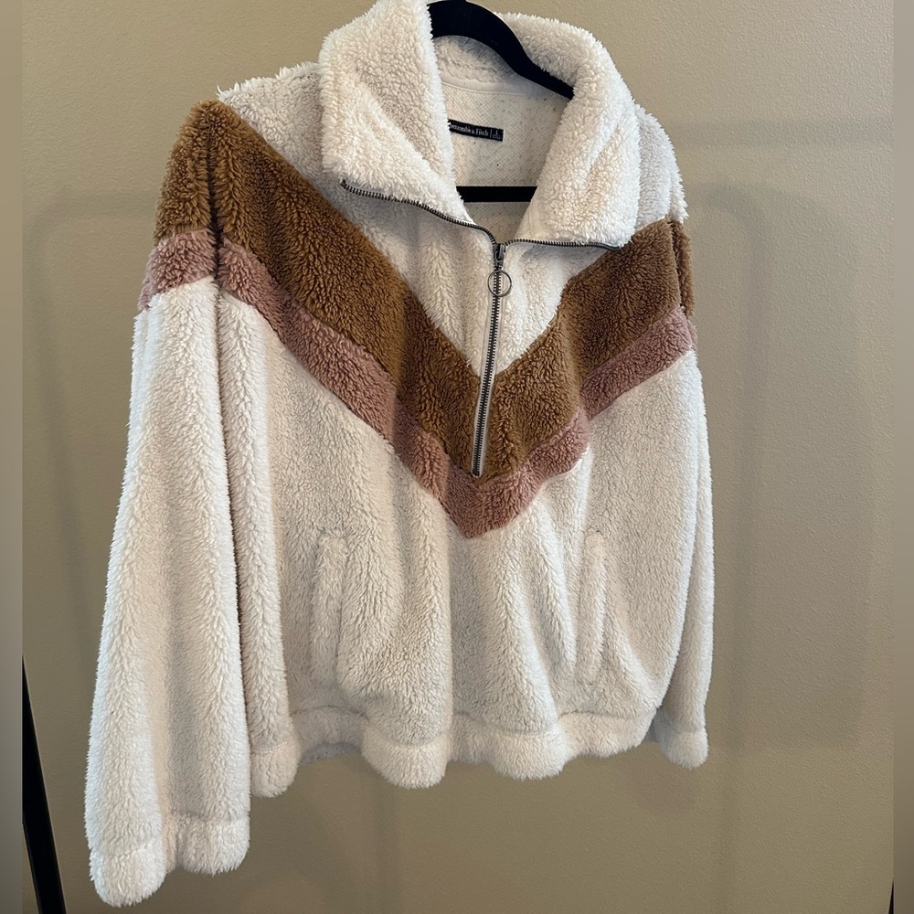 Abercrombie & Fitch Colorblock Sherpa Half-Zip Sweatshirt